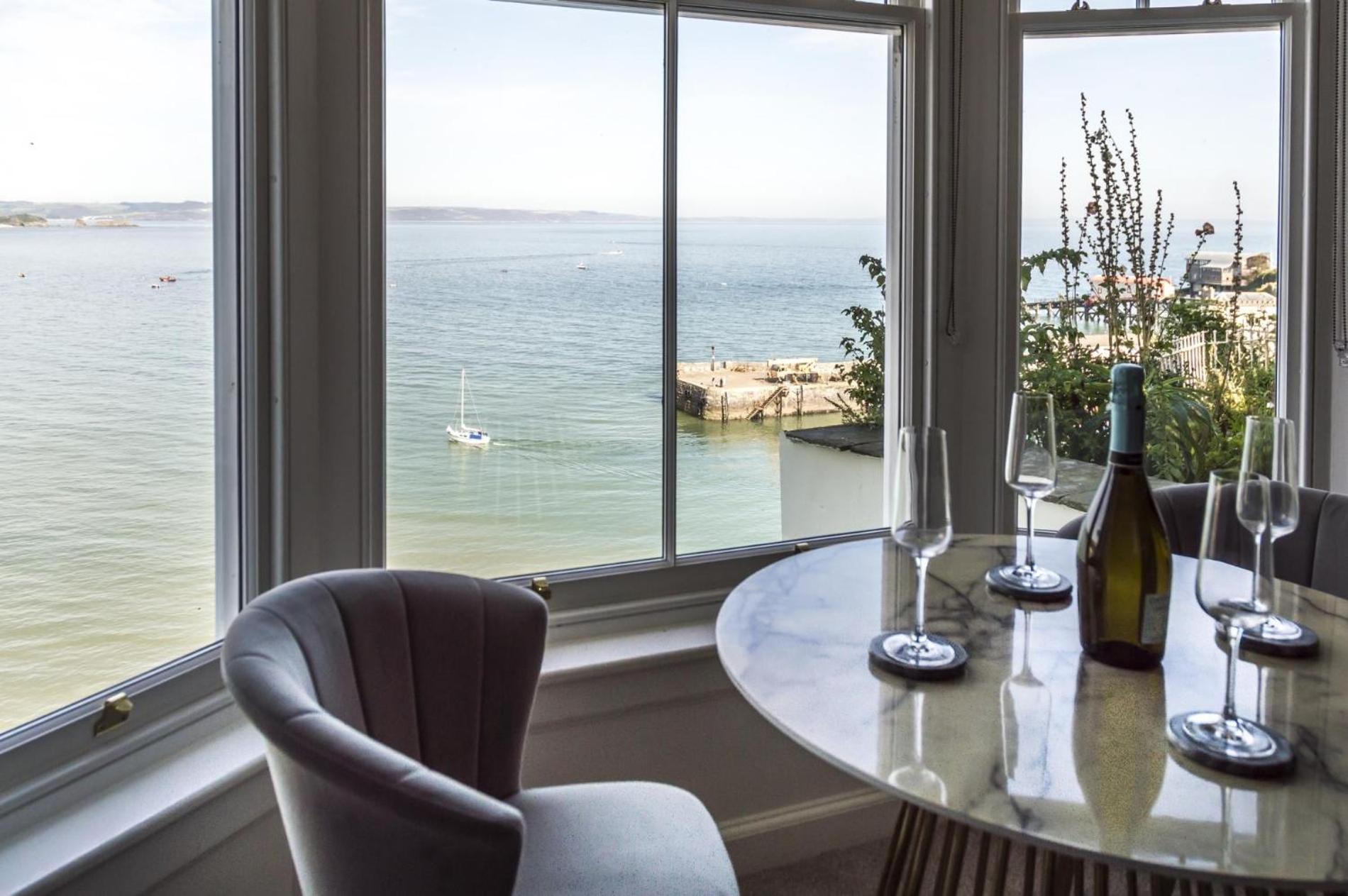 Pieces Of Eight - 2 Bedroom Apartment - Tenby - 외부 사진