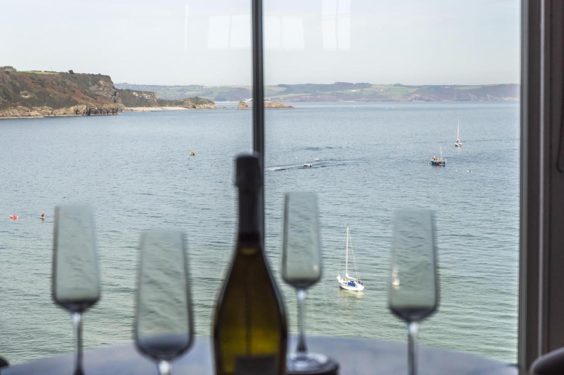 Pieces Of Eight - 2 Bedroom Apartment - Tenby - 외부 사진