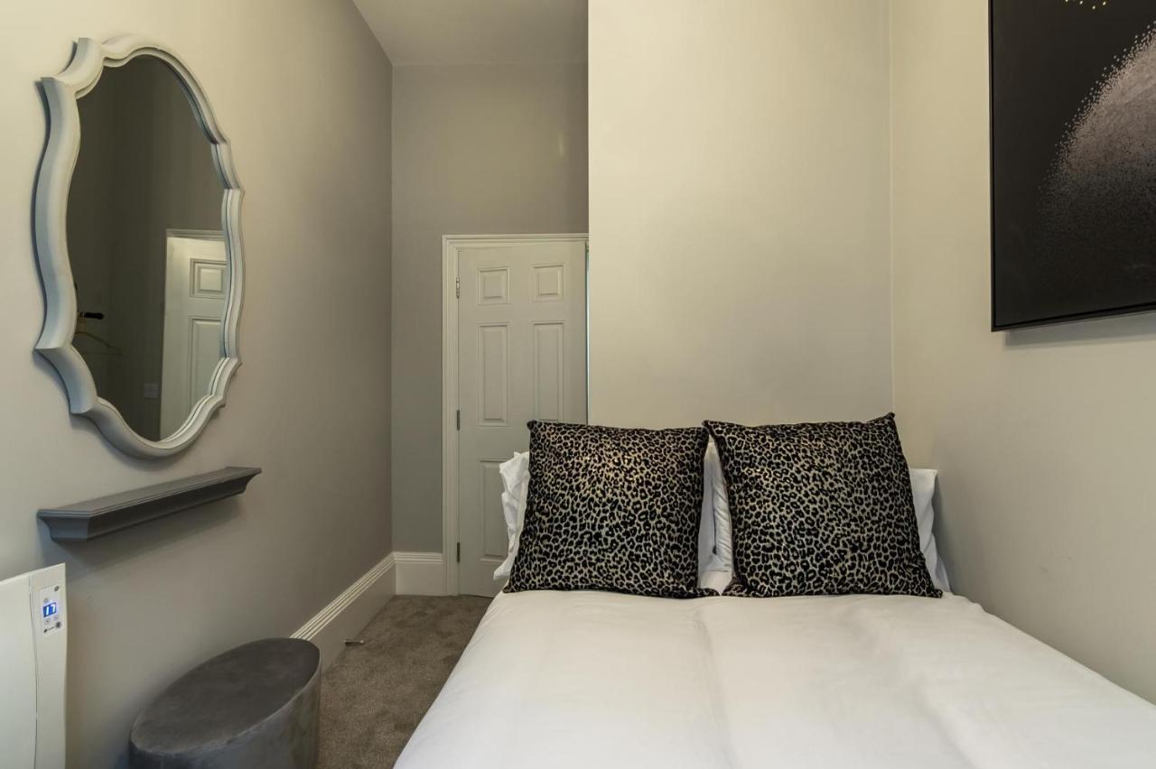 Pieces Of Eight - 2 Bedroom Apartment - Tenby - 외부 사진